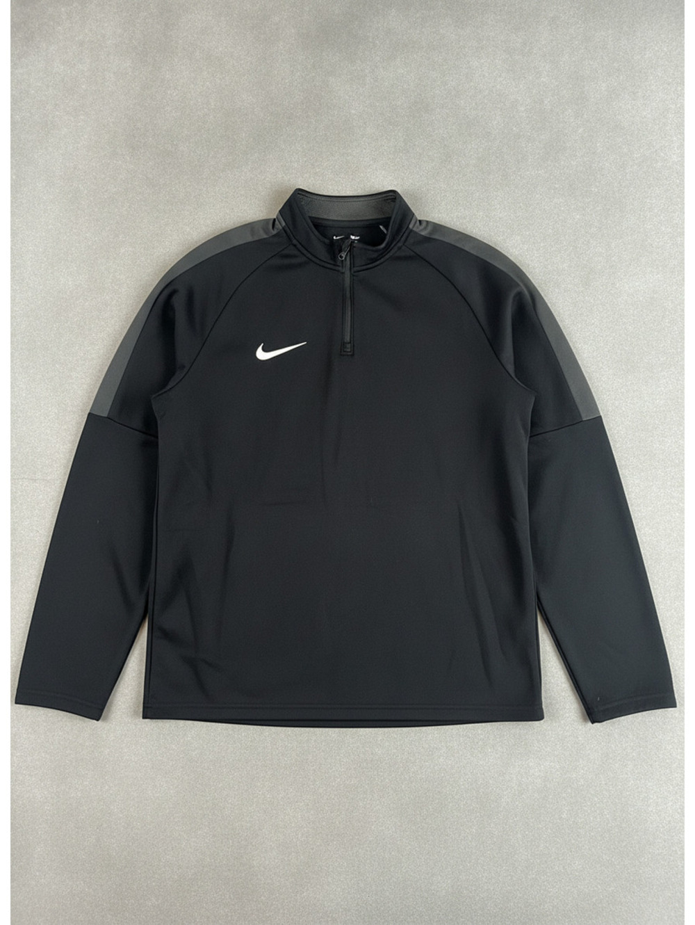 Nike Dri-FIT Black Long Sleeve Pullover Sweatshirt XL